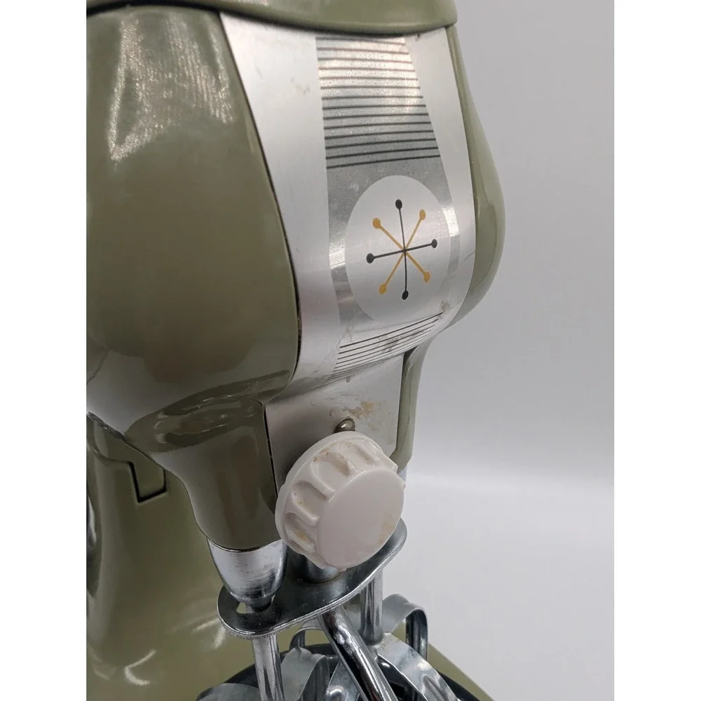 Vintage Hamilton Beach Scovill Avocado Green 10 Speed Stand Mixer MCM 1970s